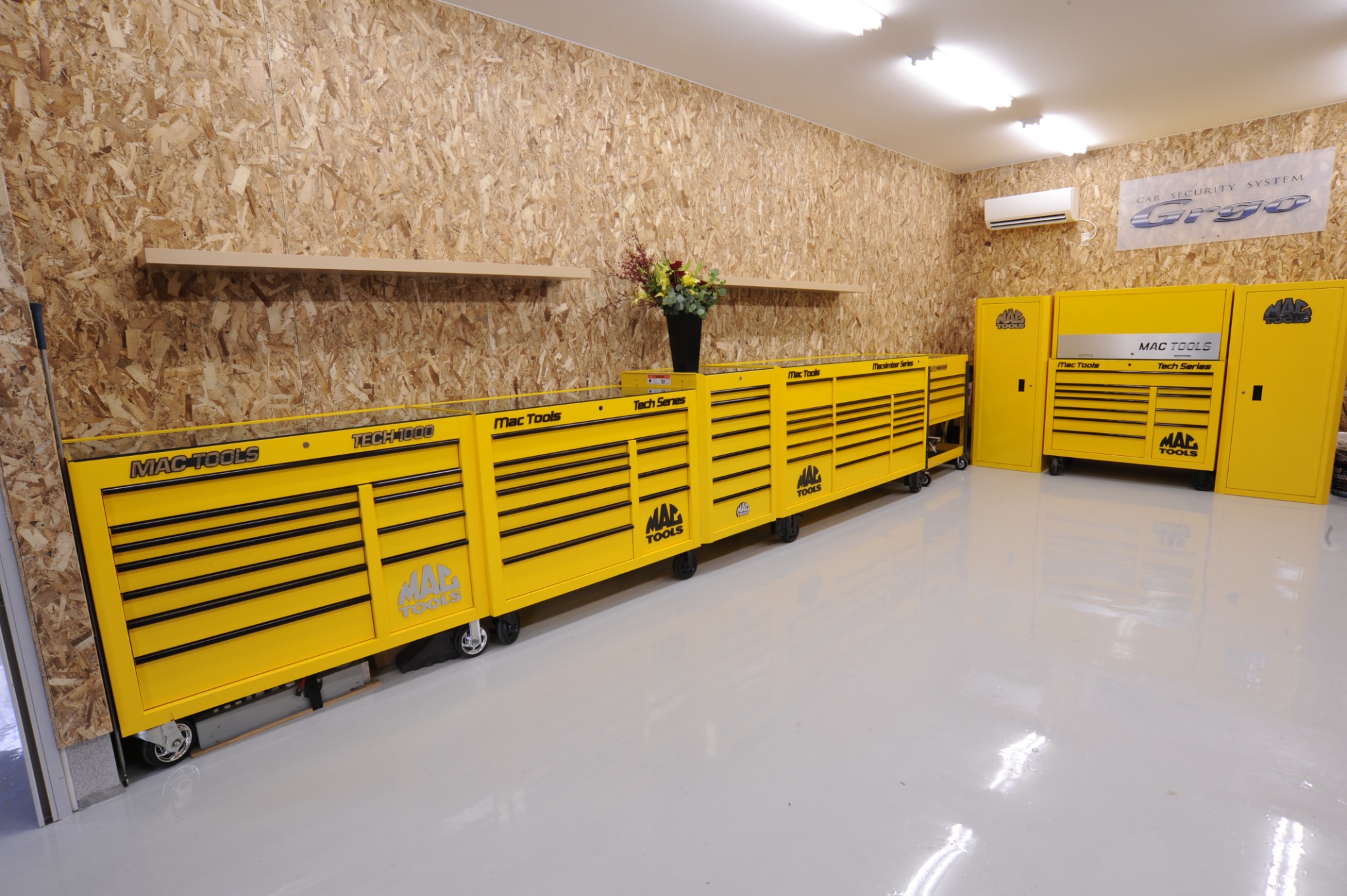 AUTOLOUNGEの施工品質を支える工具